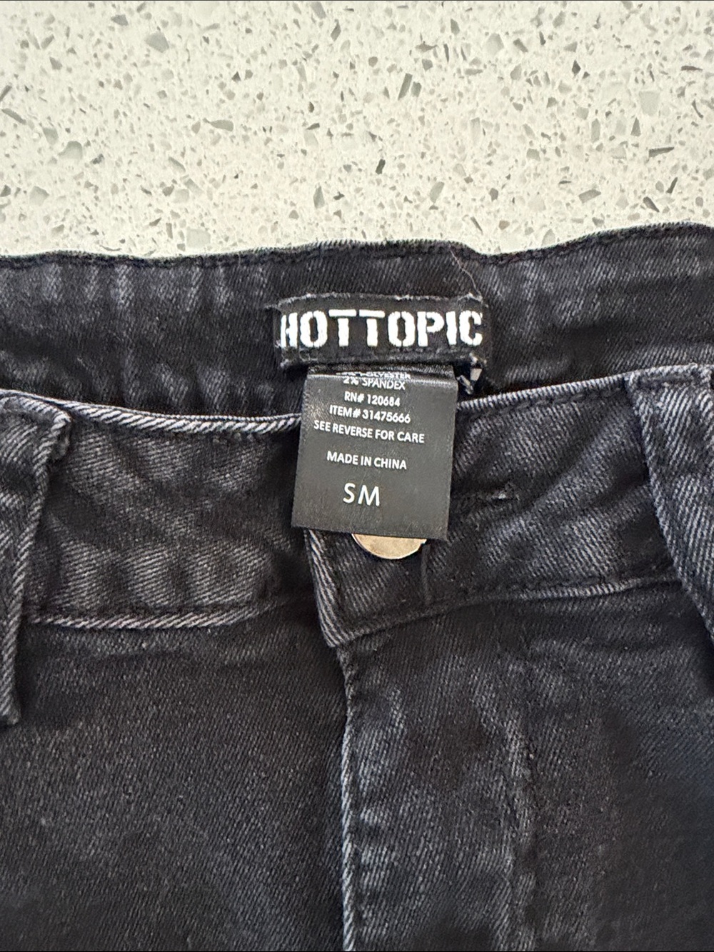 Hot Topic Black High-Waist Denim Shorts - Picture 2 of 4
